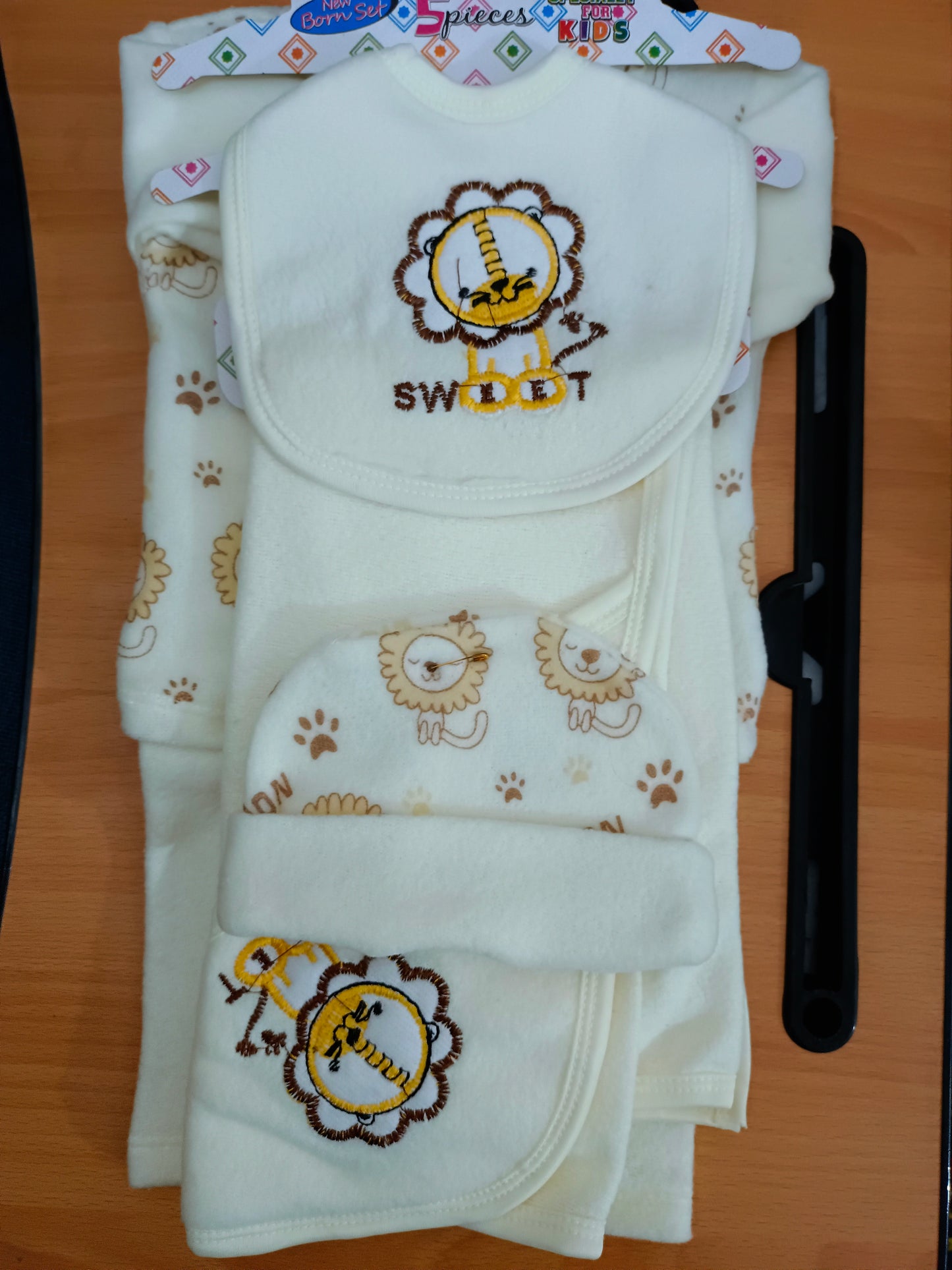 5-Piece Sweet Lion Starter Set for Newborns