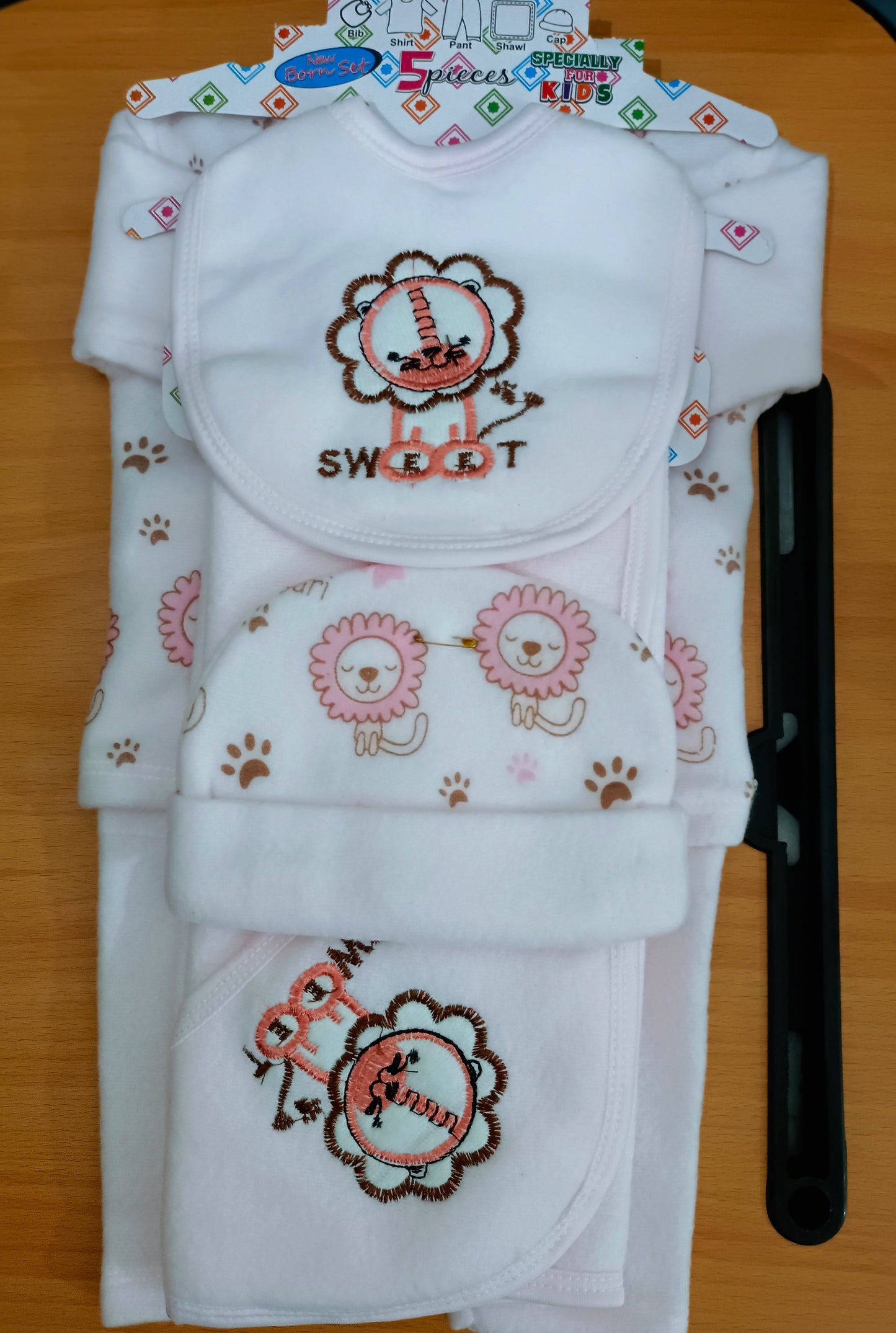 5-Piece Sweet Lion Starter Set for Newborns