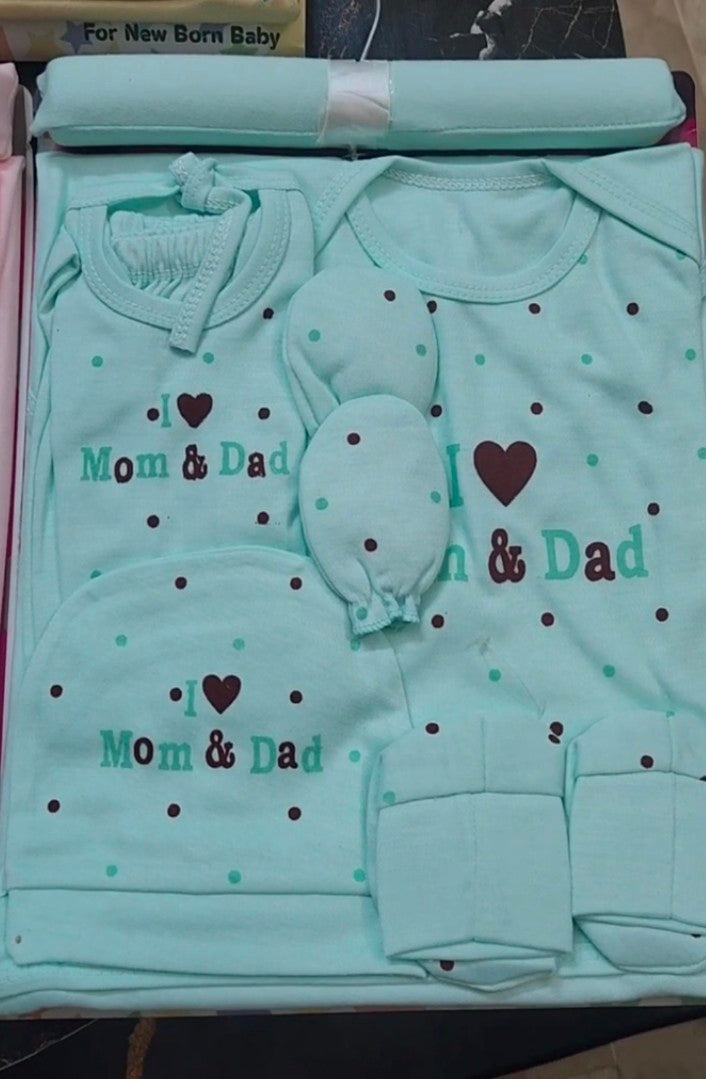 8 Piece Newborn Baby Outfit 0-4 months